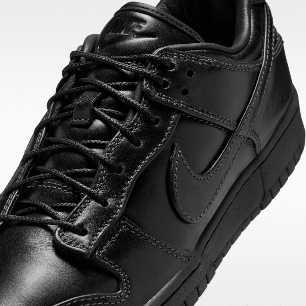 Black/Black/Black