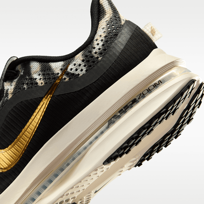 Black/Phantom/Dark Hazel/Metallic Gold