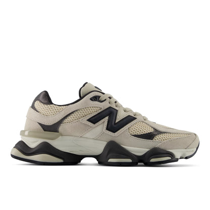 Timberwolf With Black Cement