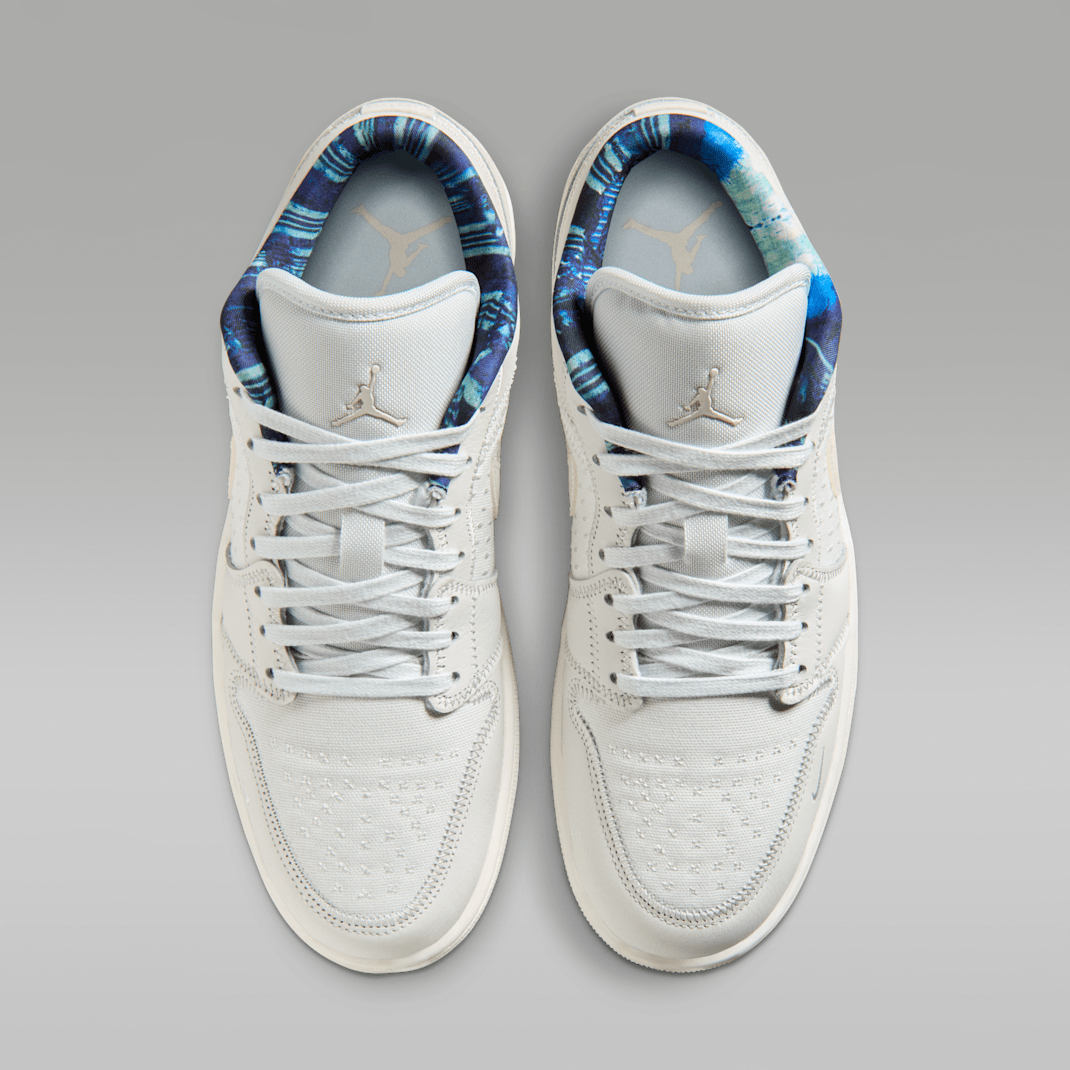 Summit White/Multi-Color/Off White/Sail